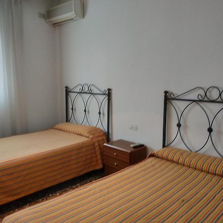 Antolin Guest House Minaya Zimmer foto